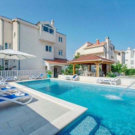 Apartments Plavi Biser Σίμπενικ Εξωτερικό φωτογραφία