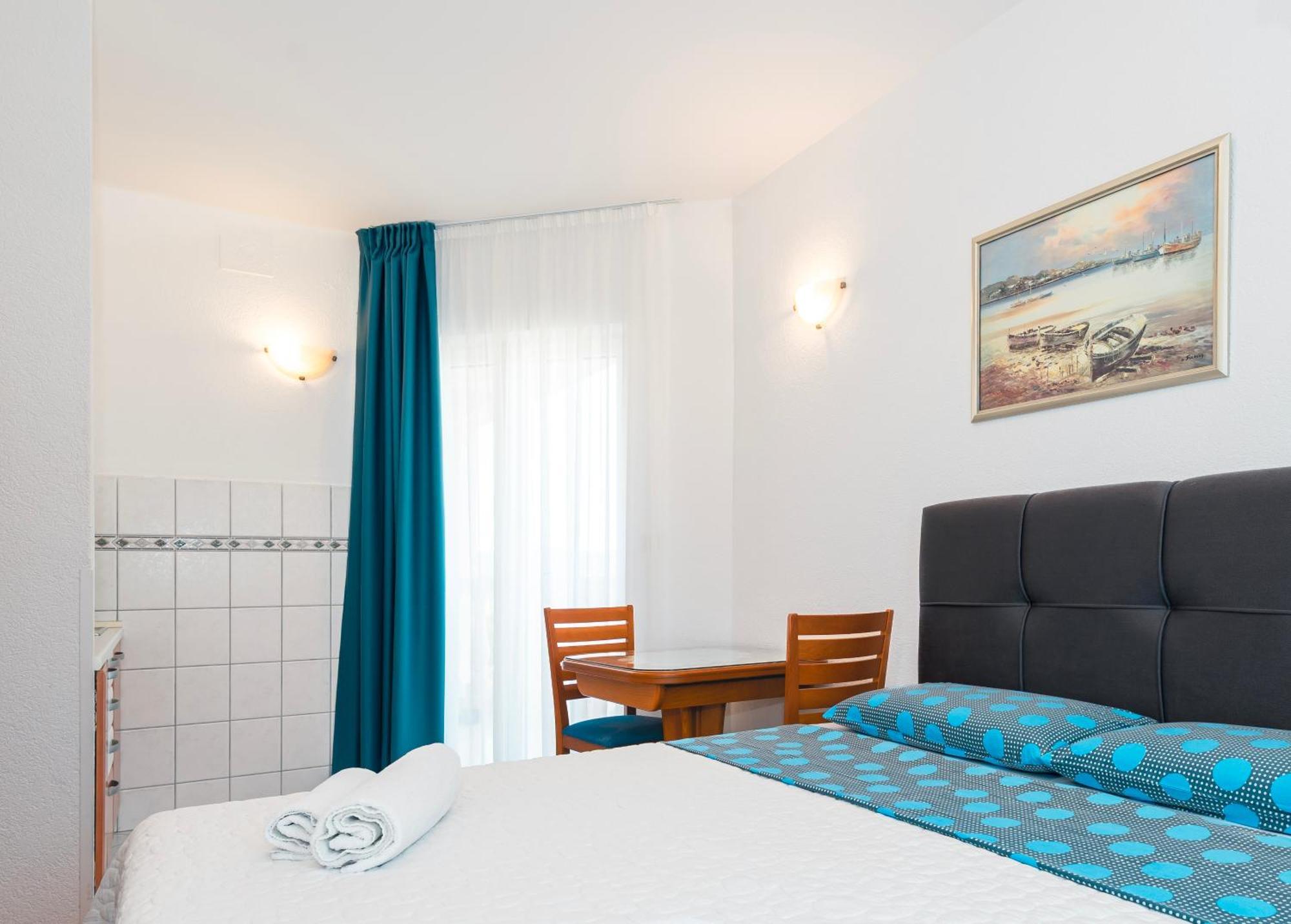 Apartments Plavi Biser Σίμπενικ Δωμάτιο φωτογραφία