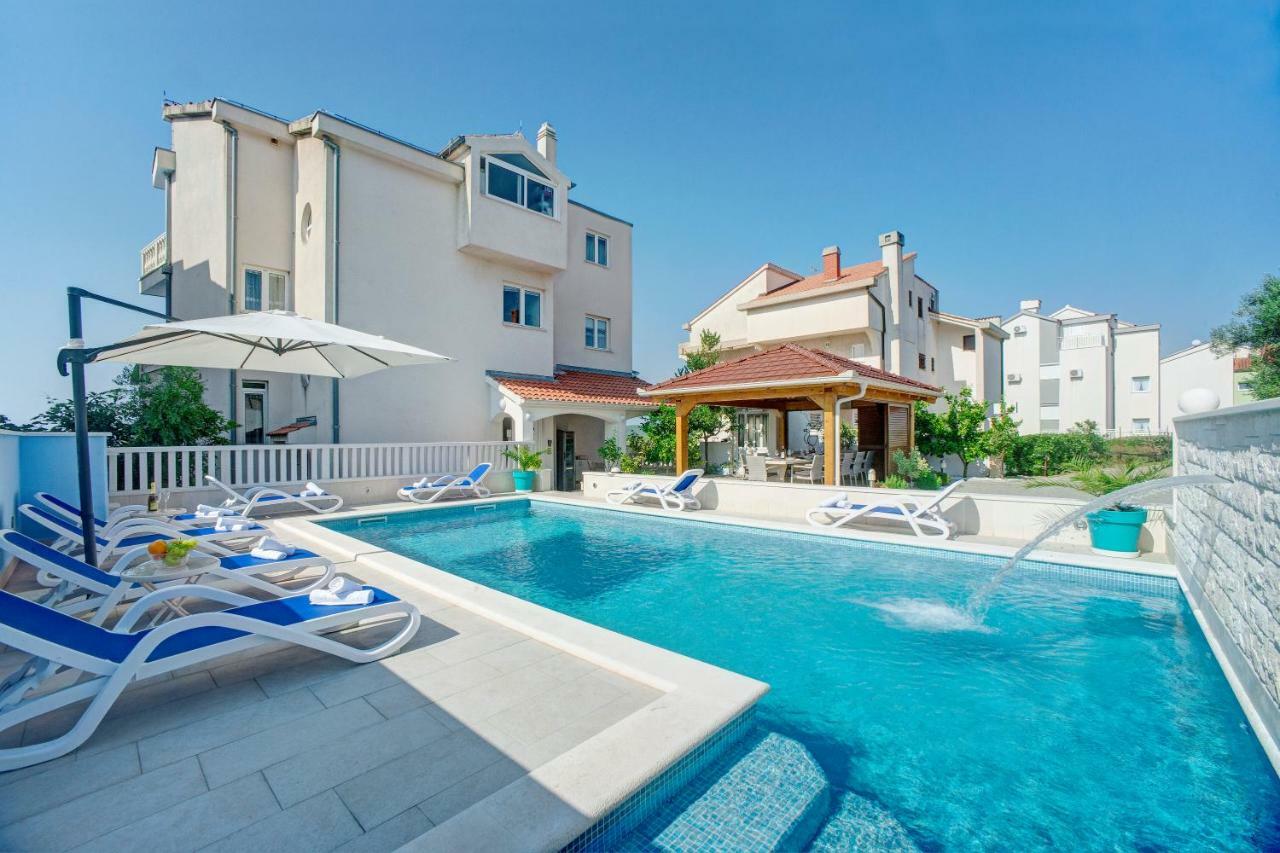 Apartments Plavi Biser Σίμπενικ Εξωτερικό φωτογραφία