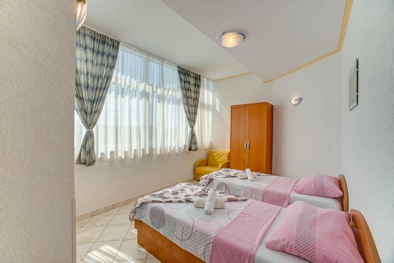 Apartments Plavi Biser Σίμπενικ Εξωτερικό φωτογραφία