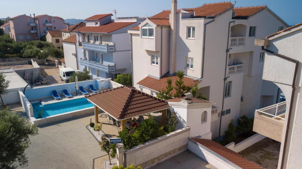 Apartments Plavi Biser Σίμπενικ Εξωτερικό φωτογραφία
